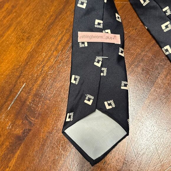 StringBeans Plus Vintage Black Narrow Tie Men’s 2.5” x 56” - Picture 3 of 5